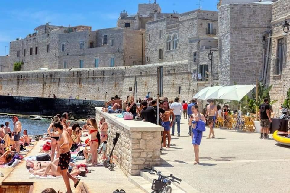 Piazza Duomo - Medieval Puglia'S House Giovinazzo Extérieur photo