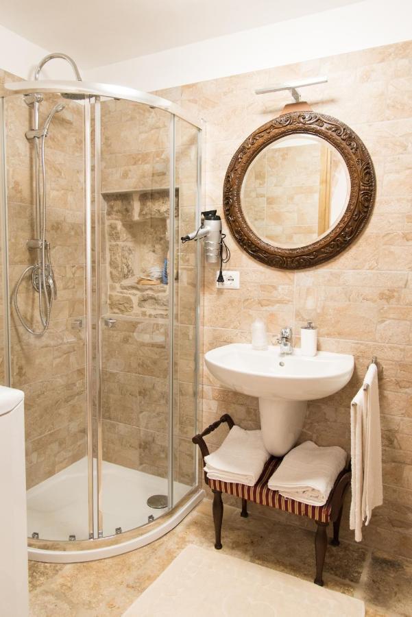 Piazza Duomo - Medieval Puglia'S House Giovinazzo Extérieur photo